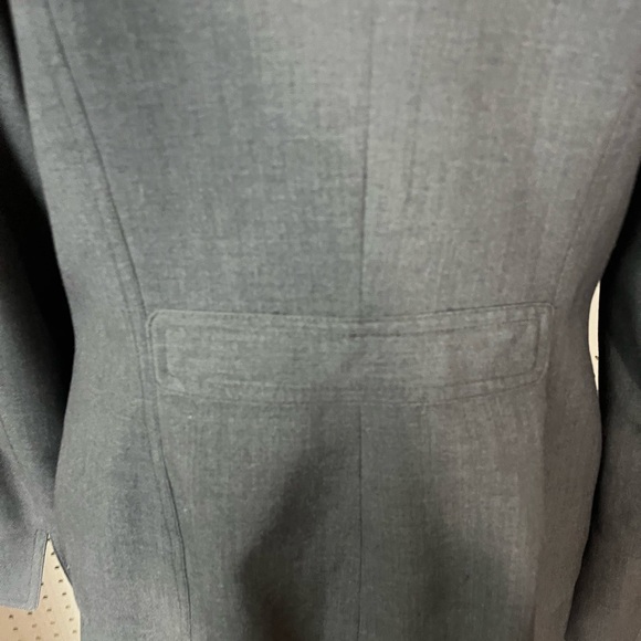 Calvin Klein 2pc Charcoal Gray Skirt Suit. Size 14. - Picture 5 of 10